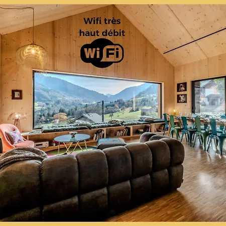 Le Chateau Dans Le Ciel La Baume