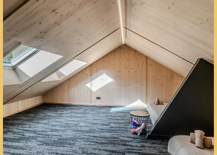 Le Chateau Dans Le Ciel * La Baume